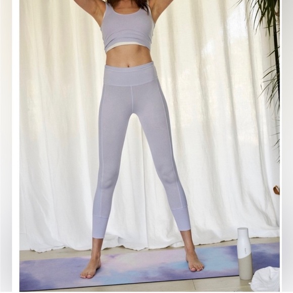 Free People Movement Hot Shot Legging. Worn once - Picture 2 of 4